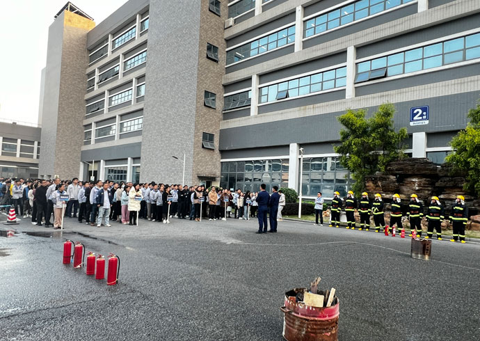 恒信彩开展消防安全应急演练
